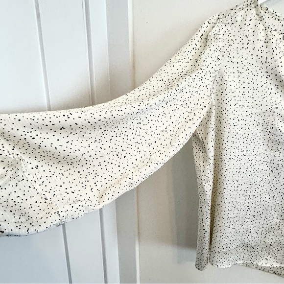 Women’s GAP blouse off white with black dots - Picture 3 of 6